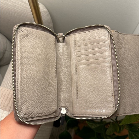 Tory Burch Wristlet Wallet - Picture 5 of 5